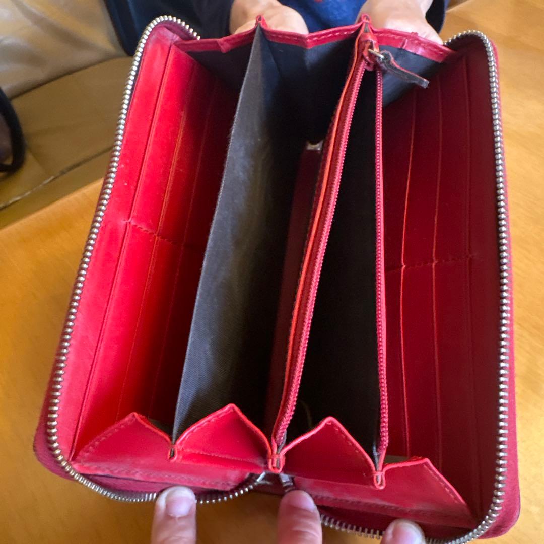 グッチ　長財布　レザー　赤