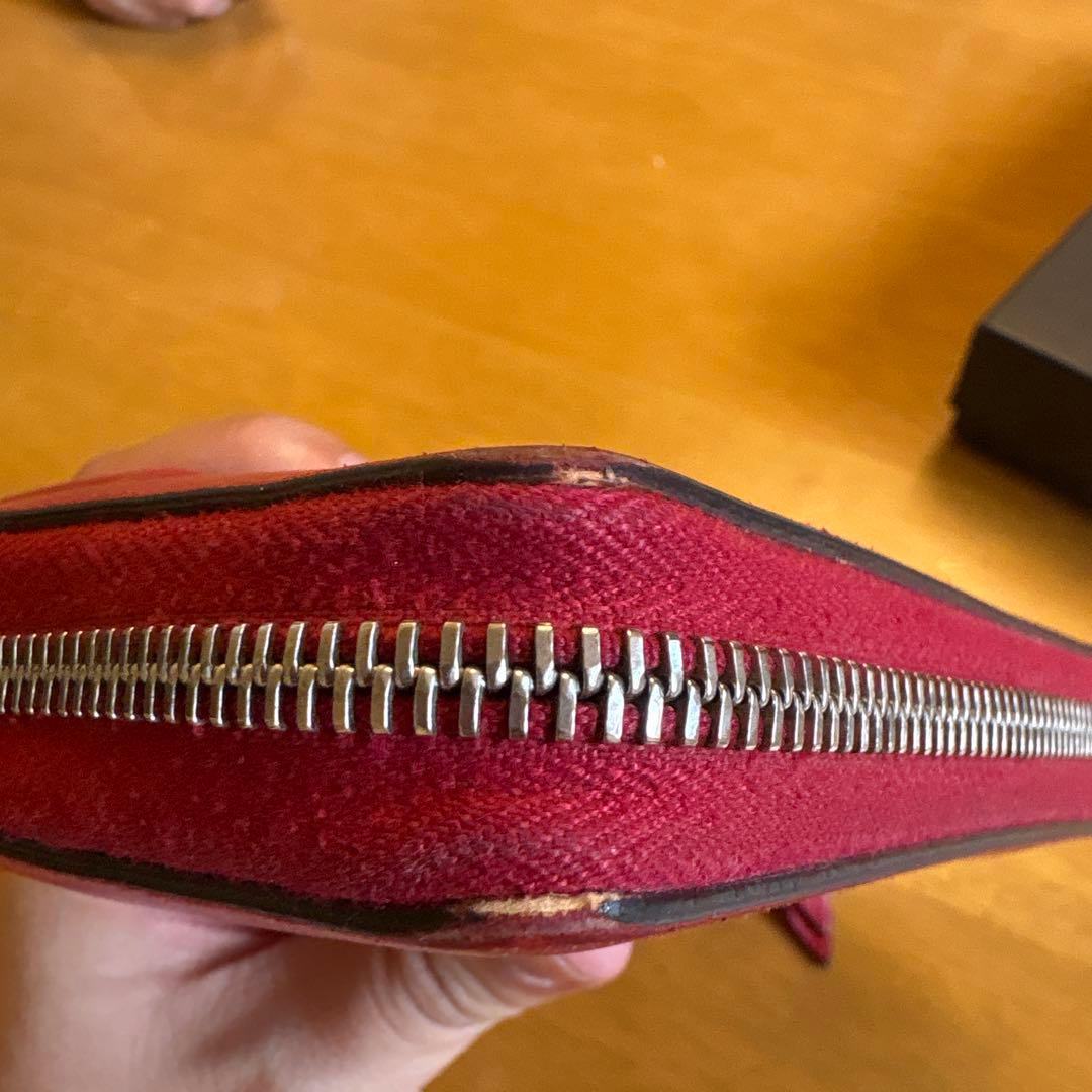 グッチ　長財布　レザー　赤