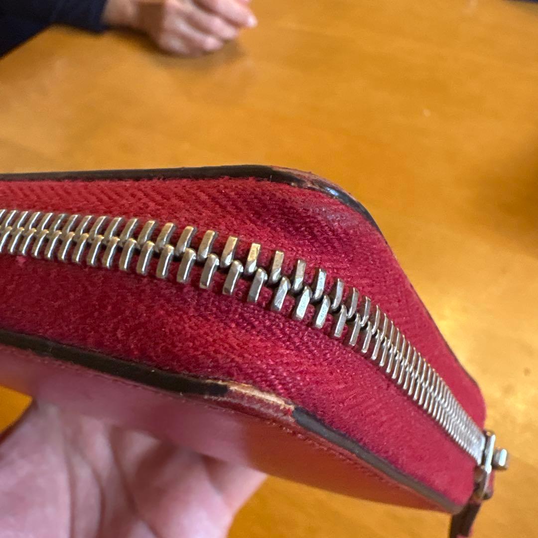 グッチ　長財布　レザー　赤