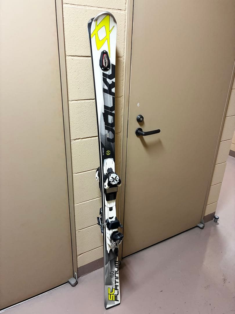 週末お値下げ【定価11万円】Volkl Platinum 5 スキー 板