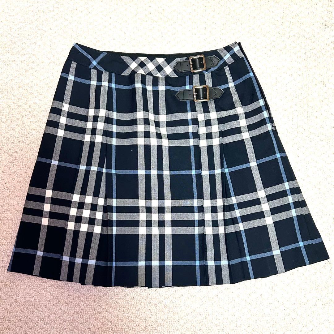 美品 バーバリー卒服4点セット（ブレザー・スカート・ブラウス・リボン）150cm