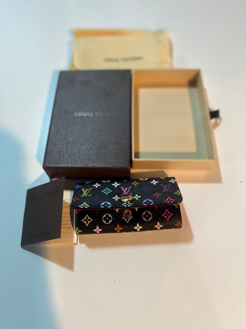 ち*.様 Louis Vuitton ブラック・マルチカラー キーケース