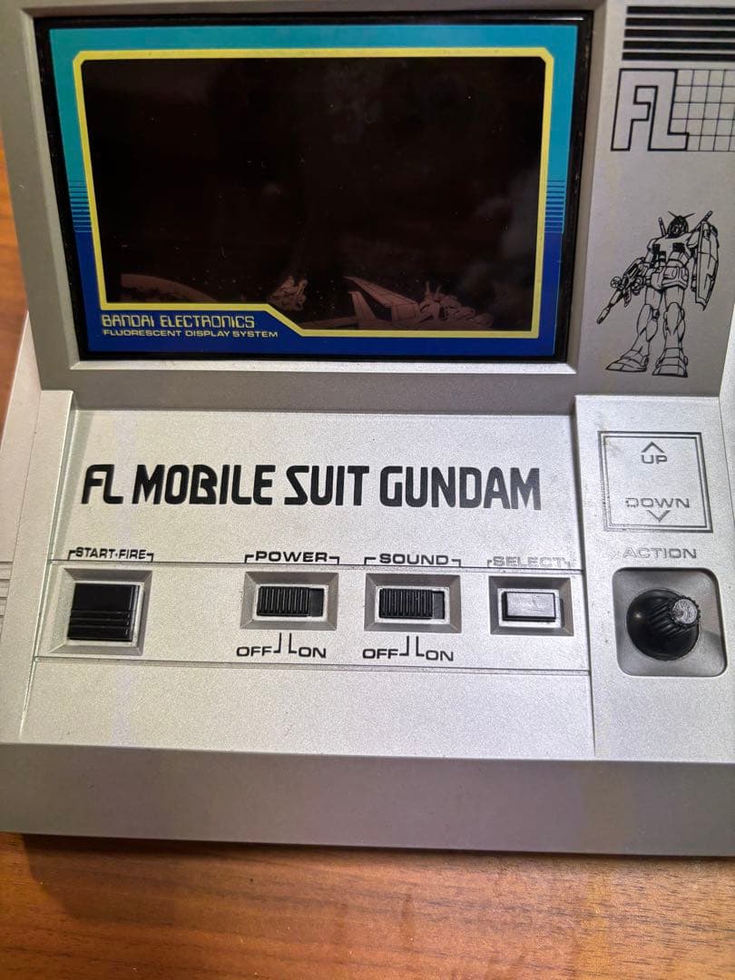美品 BANDAI バンダイ FLモビルスーツガンダム LSIポータブルゲーム