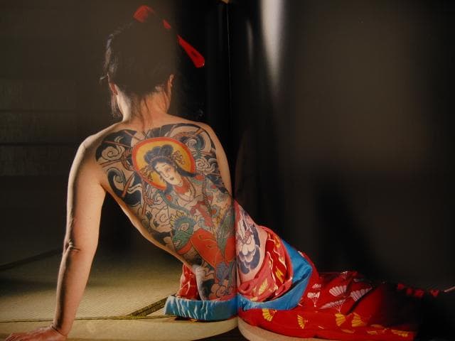 女・刺青美 JAPANESE TATTOO LADIES　函付