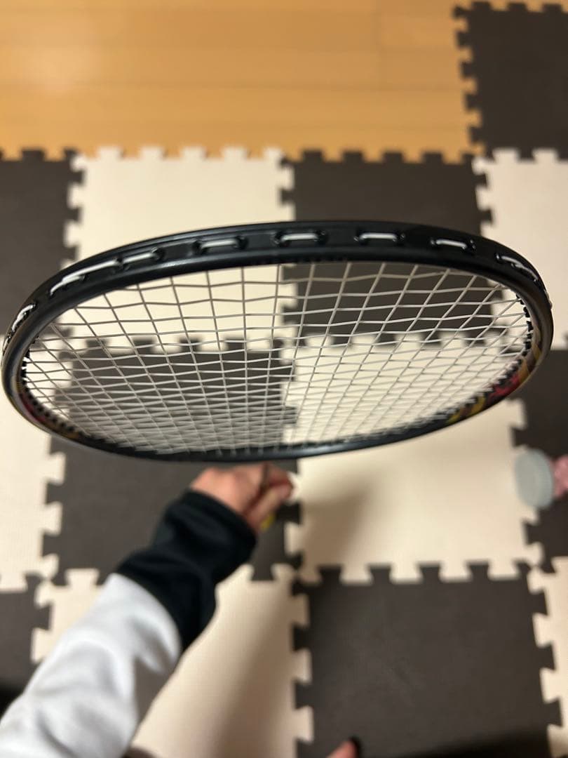 超美品　廃盤品ヨネックス　ナノフレア800 4UG6