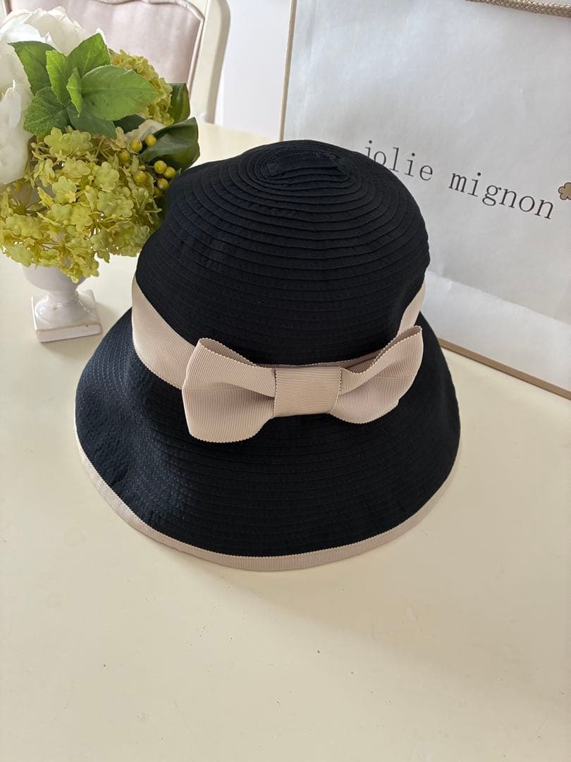 新品未使用♡ジョリーミニョン　リボン付き　黒とベージュの麦わら帽子　タグ付き♡