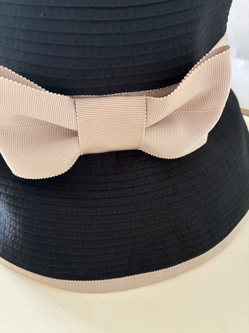 新品未使用♡ジョリーミニョン　リボン付き　黒とベージュの麦わら帽子　タグ付き♡