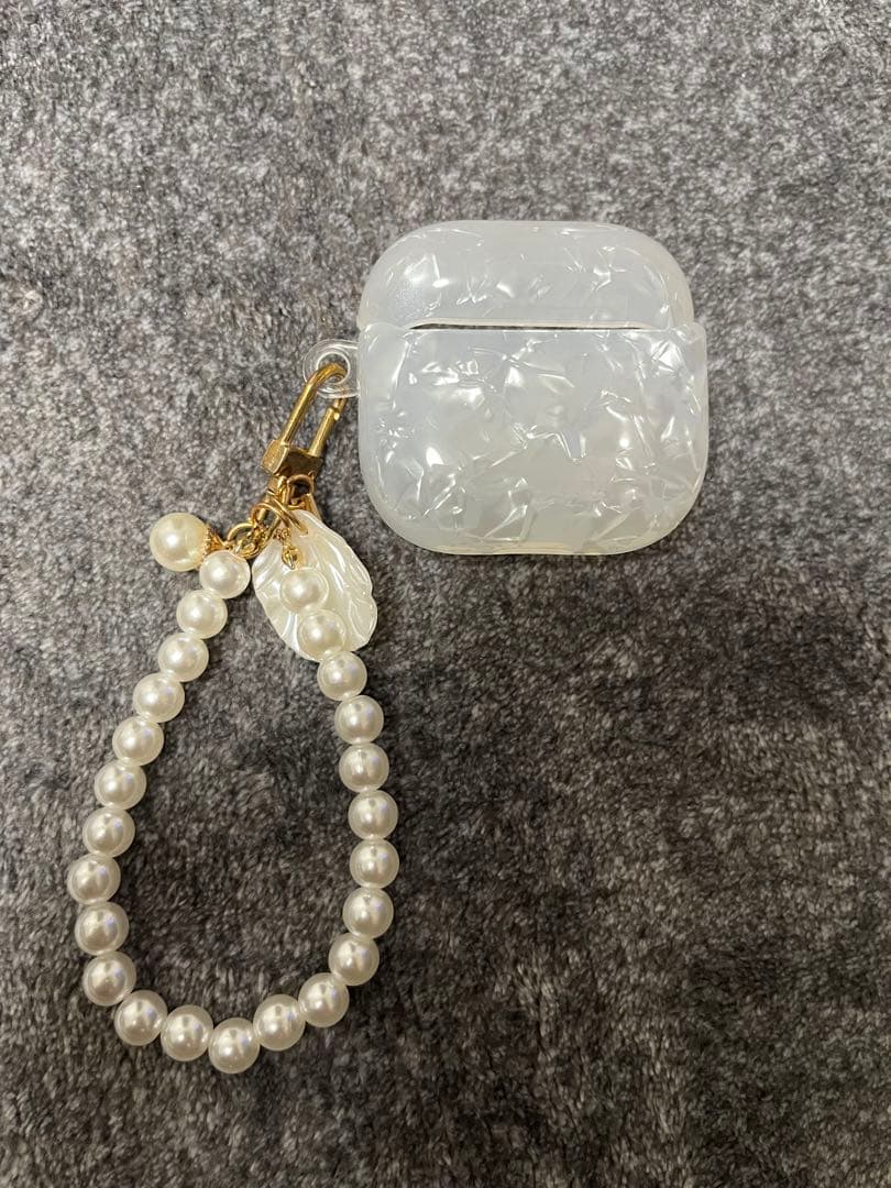 AirPods 4 ノイズキャンセリング無し　Apple 正規品