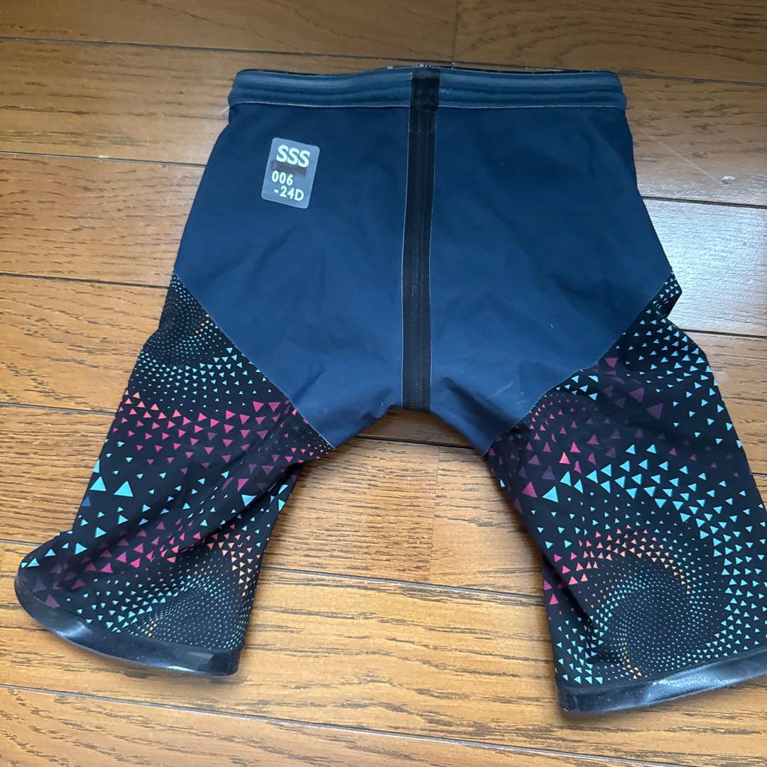 arena 競泳用高速水着 スワールパターン黒　サイズSSS