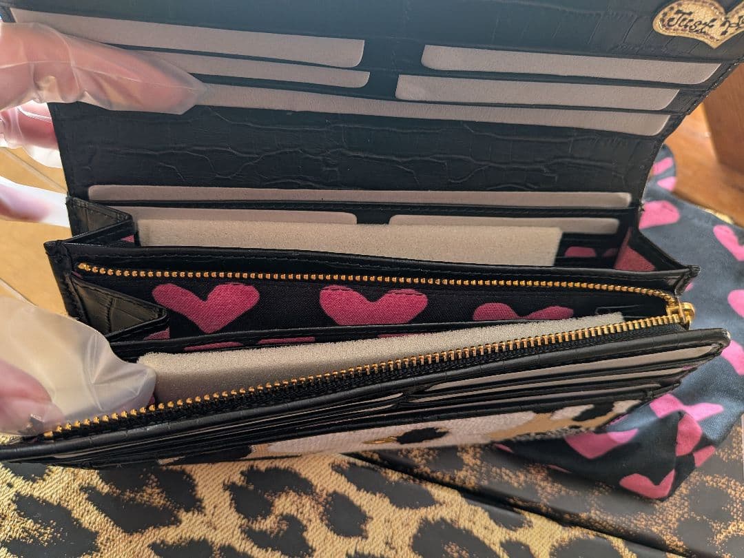 【新品未使用】Think Bee! マーガレット2 長財布 箱入り 美品✨️