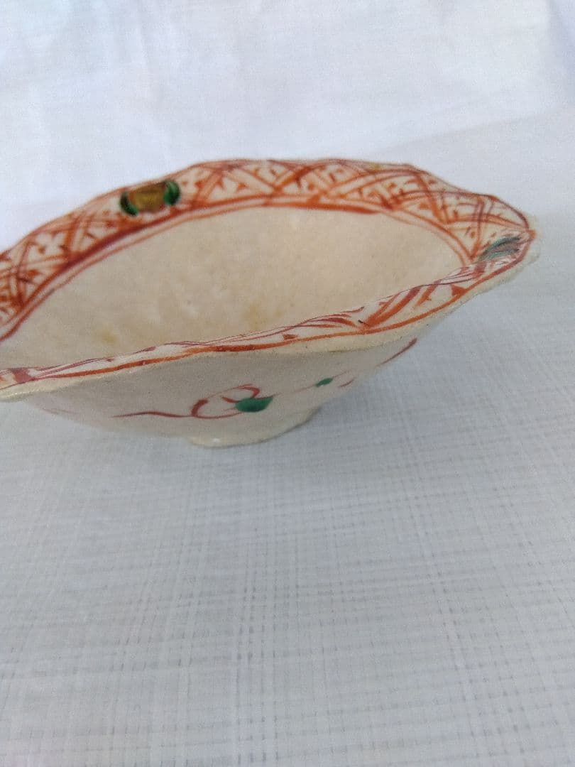 黒岩卓実作 赤絵装飾の浅鉢ひょう紋、中鉢、小鉢の２点