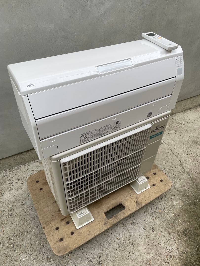 割と綺麗　富士通　6畳用エアコン　ノクリア　AS-R22K