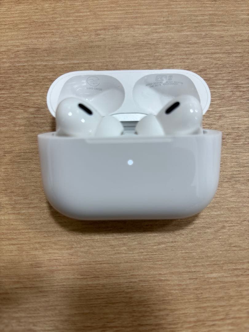 ☆airpods pro 第2世代　Lightning 美品 付属品+箱