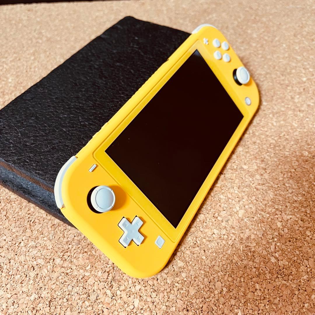 Nintendo Switchライト本体イエロー ACアダプター.ガイド2020