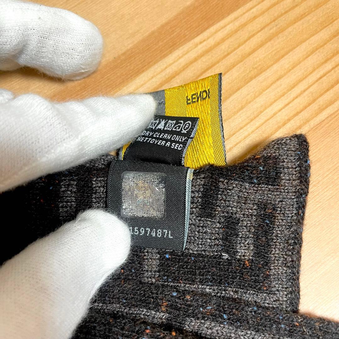 フェンディ FENDI ズッカ柄 マフラー 黒 グレー系 イタリア製