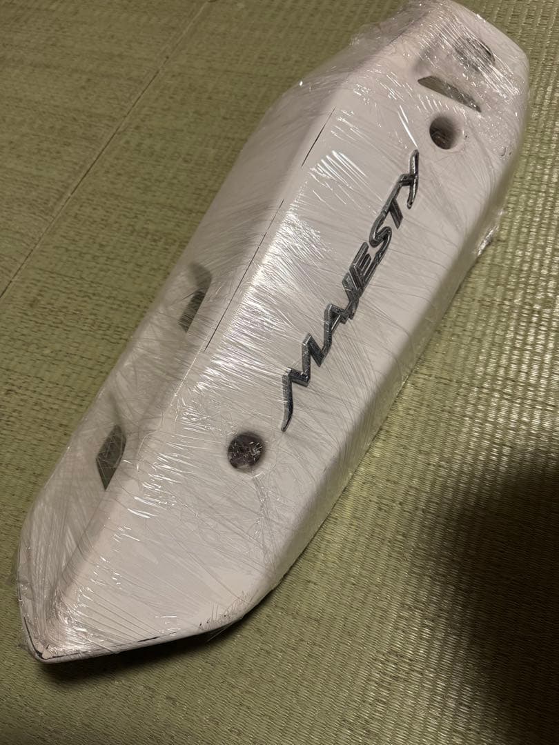 【ゆう】マジェスティ4D9/sg20j エアロ　マフラーカバー