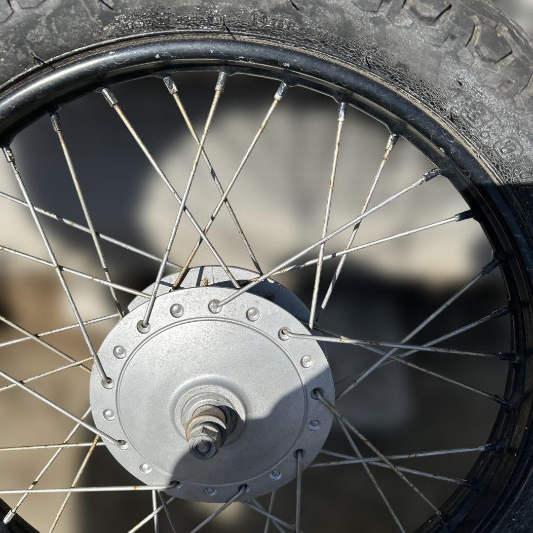 スーパーカブ　スポークホイール タイヤ3.00-17