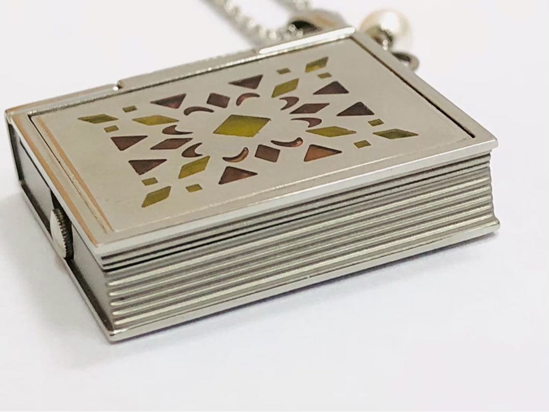 ☆ミキモト　時計付ネックレス　箱付