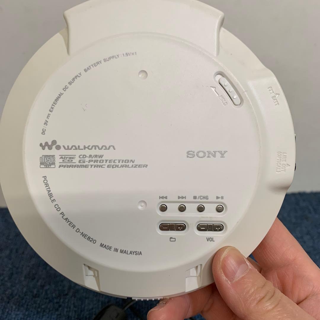 希少　SONYソニーCDウォークマン D-NE820 ピンク