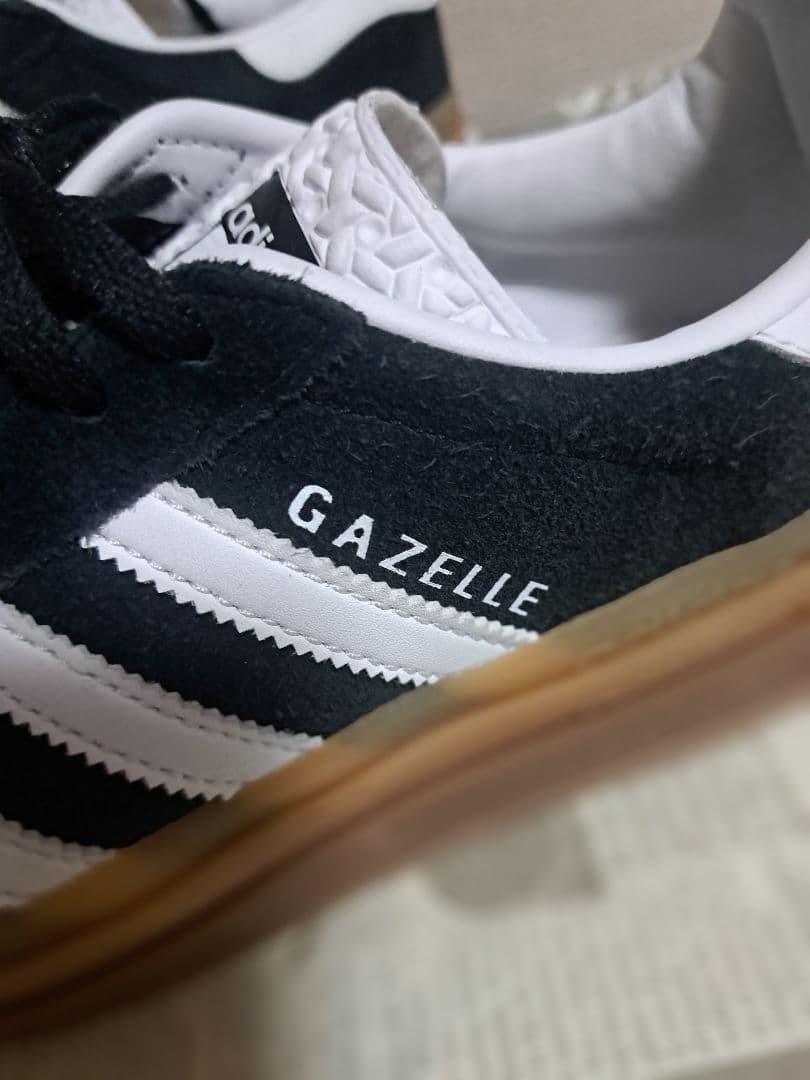 アディダス ガゼル ボールド 　厚底　スニーカー