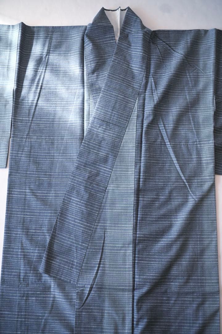 デニムライクな 浅いブルーの紬