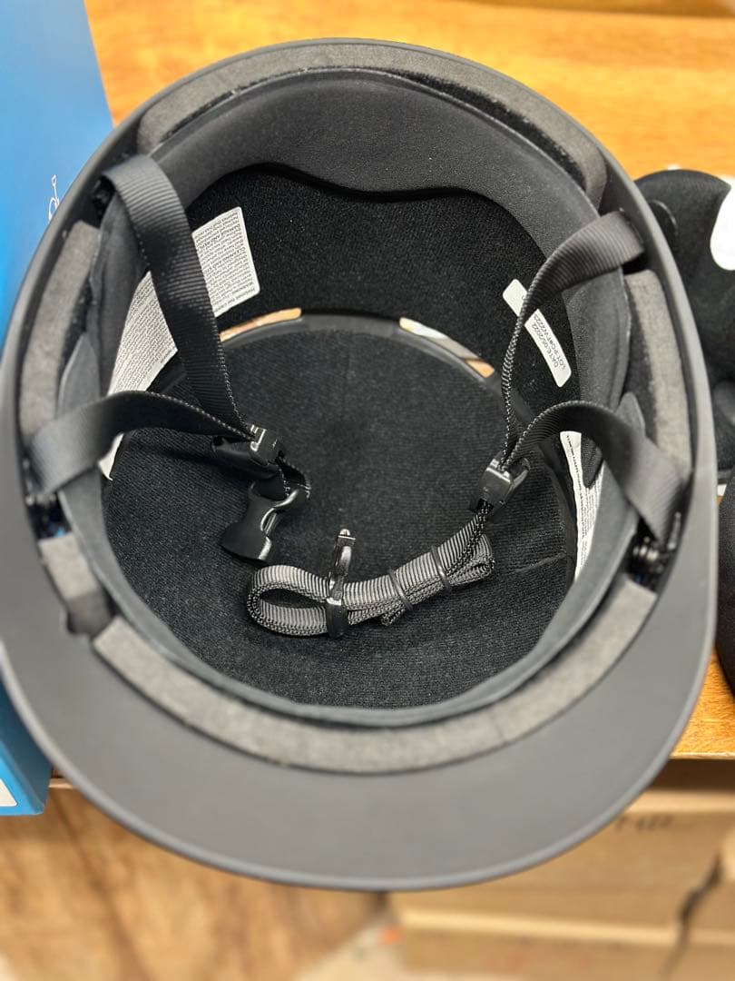 Sandboxのスノーボード用ヘルメット（ブラック）Mサイズ