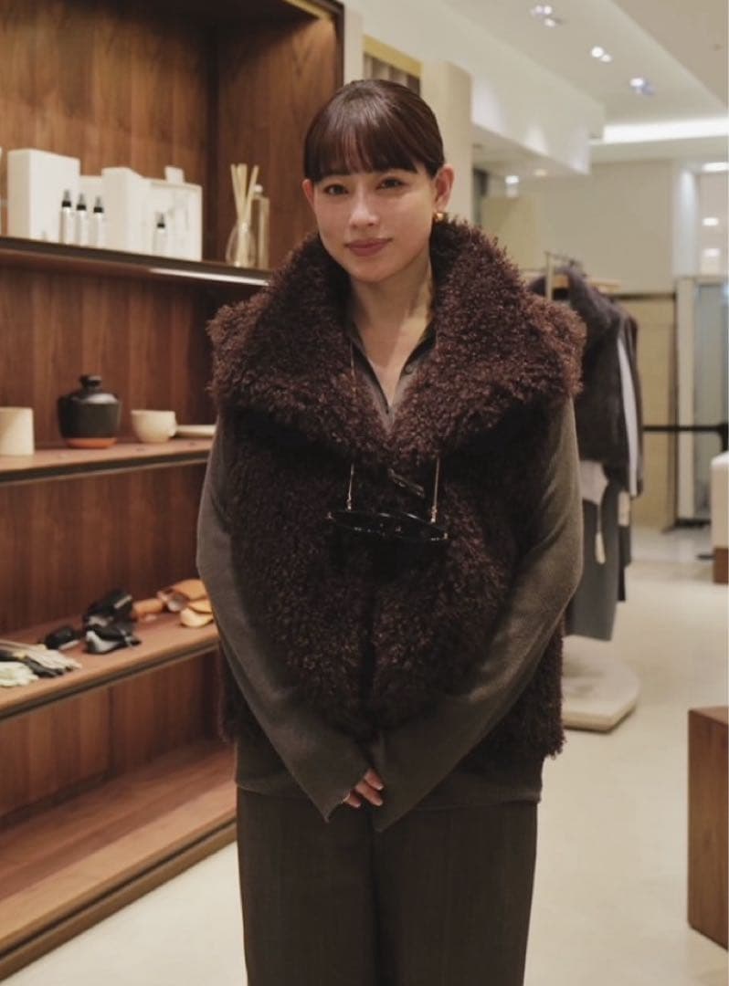 限定値下げ ETRE TOKYO SANTE クリンプフェイクファーベスト 新品