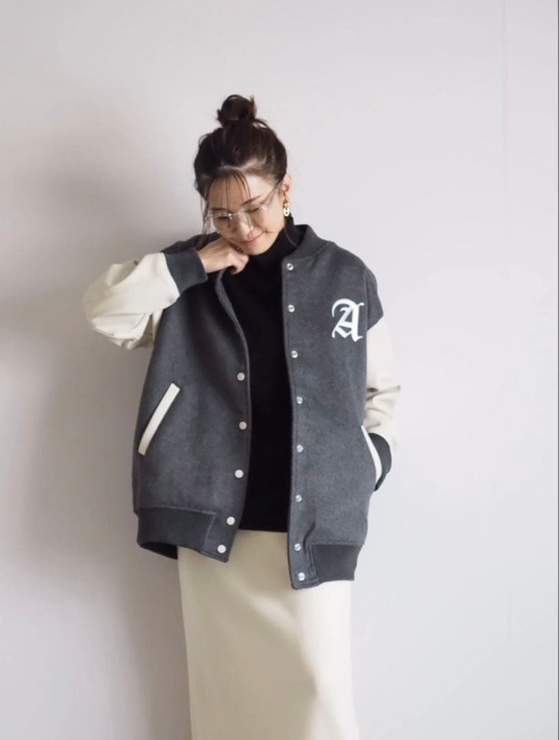 ANIECA スタジャン グレー/アイボリー