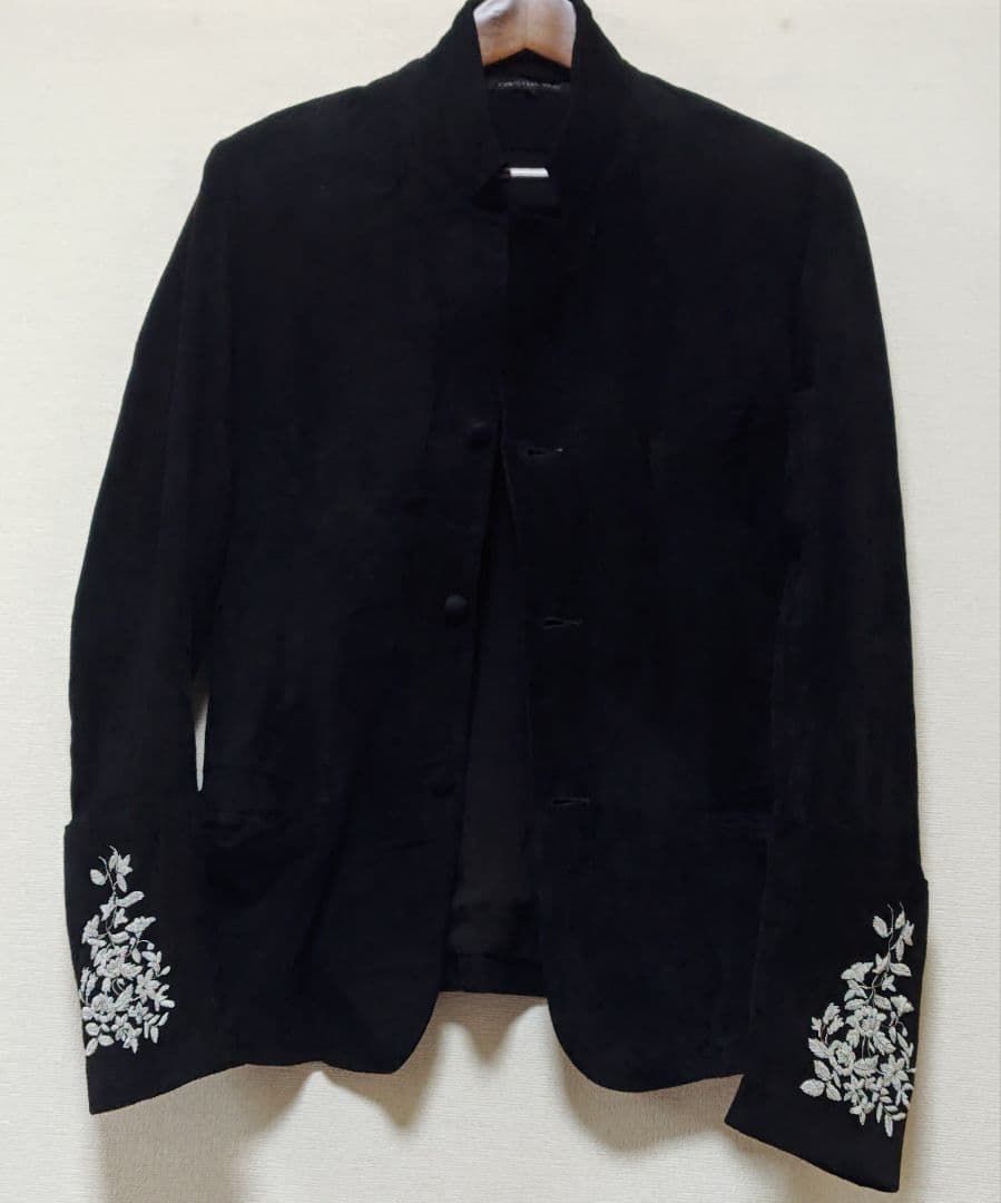 黒 ノーカラー ジャケット ピューター刺繍