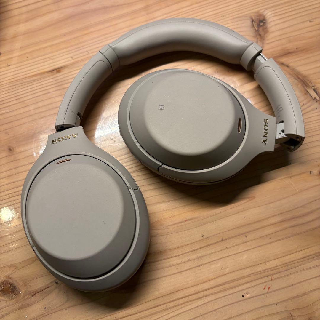 SONY WH-1000XM4ワイヤレスノイズキャンセリングヘッドホン シルバー