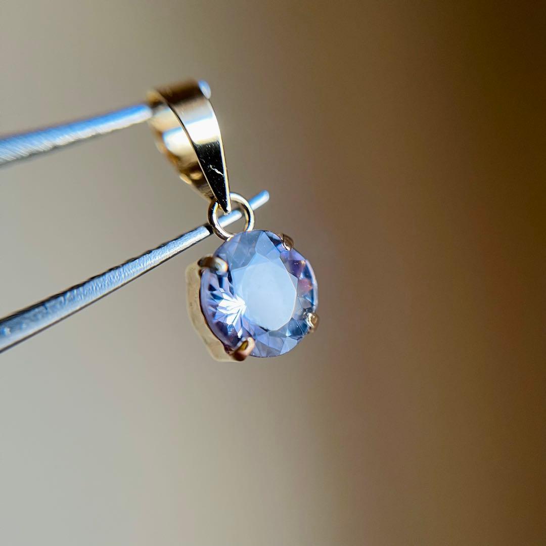 K18 天然石タンザナイト　ラウンド　ペンダントトップ　18金イエローゴールド