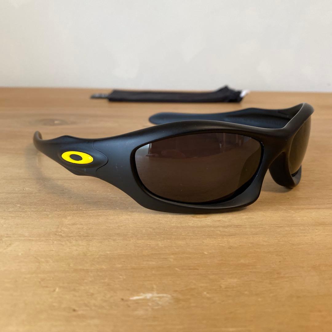 Oakley オークリー　モンスタードッグ　ビンテージ　USA製サングラス　黒