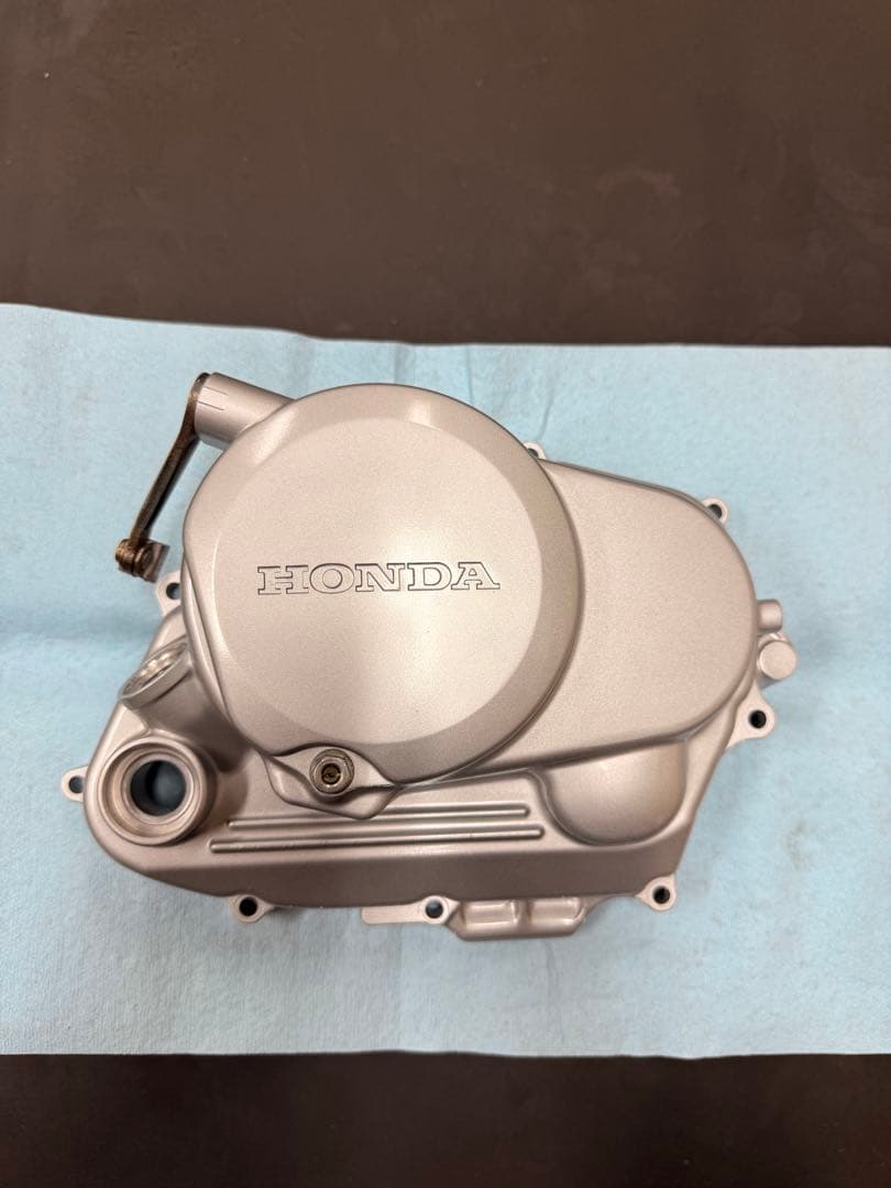 エイプ50 クラッチカバー