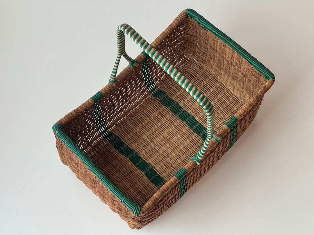 イギリス ヴィンテージ バスケット 籐 カゴ 古道具