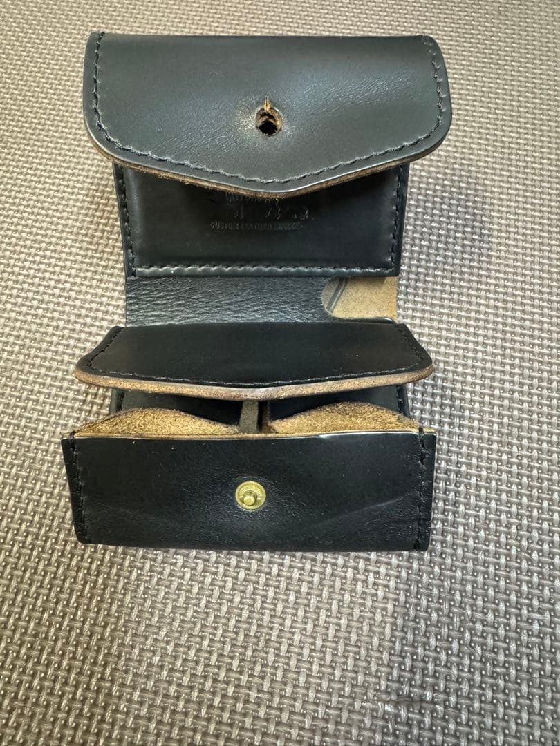 小物 BUTCHER CUSTOM LEATHER WORKS. Box wallet