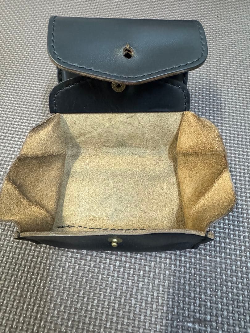 小物 BUTCHER CUSTOM LEATHER WORKS. Box wallet