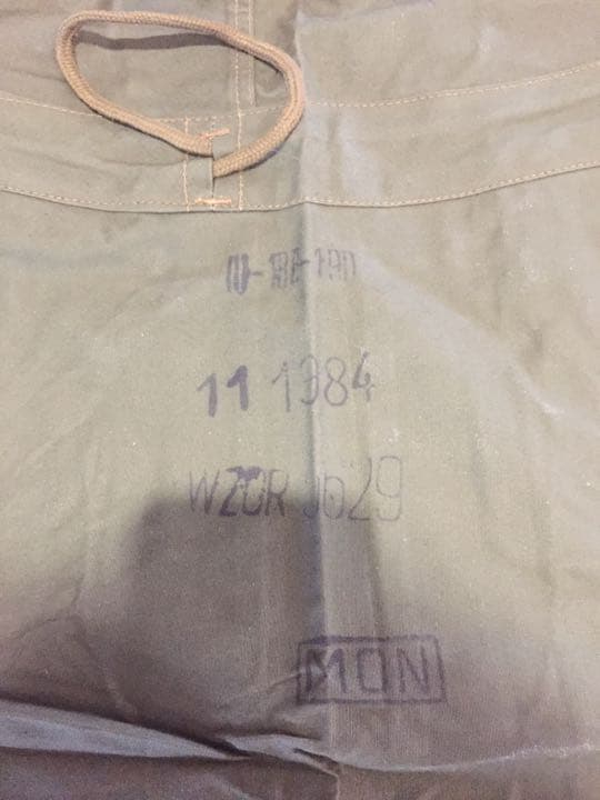 【週末最終値下げ】ポーランド 軍幕 ポンチョ 人気のサイズ3