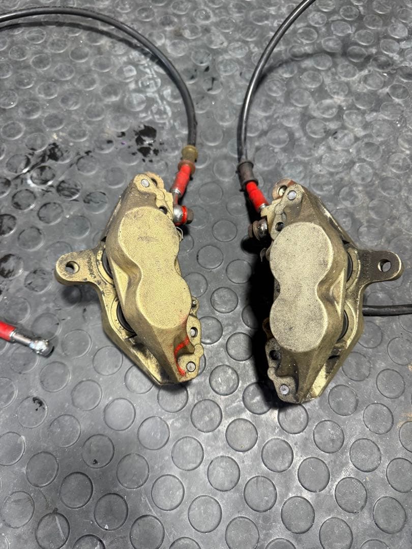 Brembo ブレーキキャリパー ゴールド