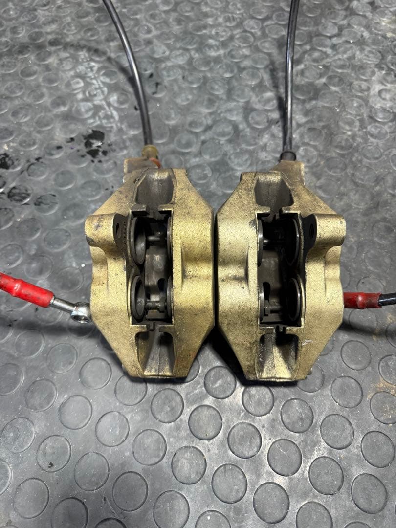 Brembo ブレーキキャリパー ゴールド