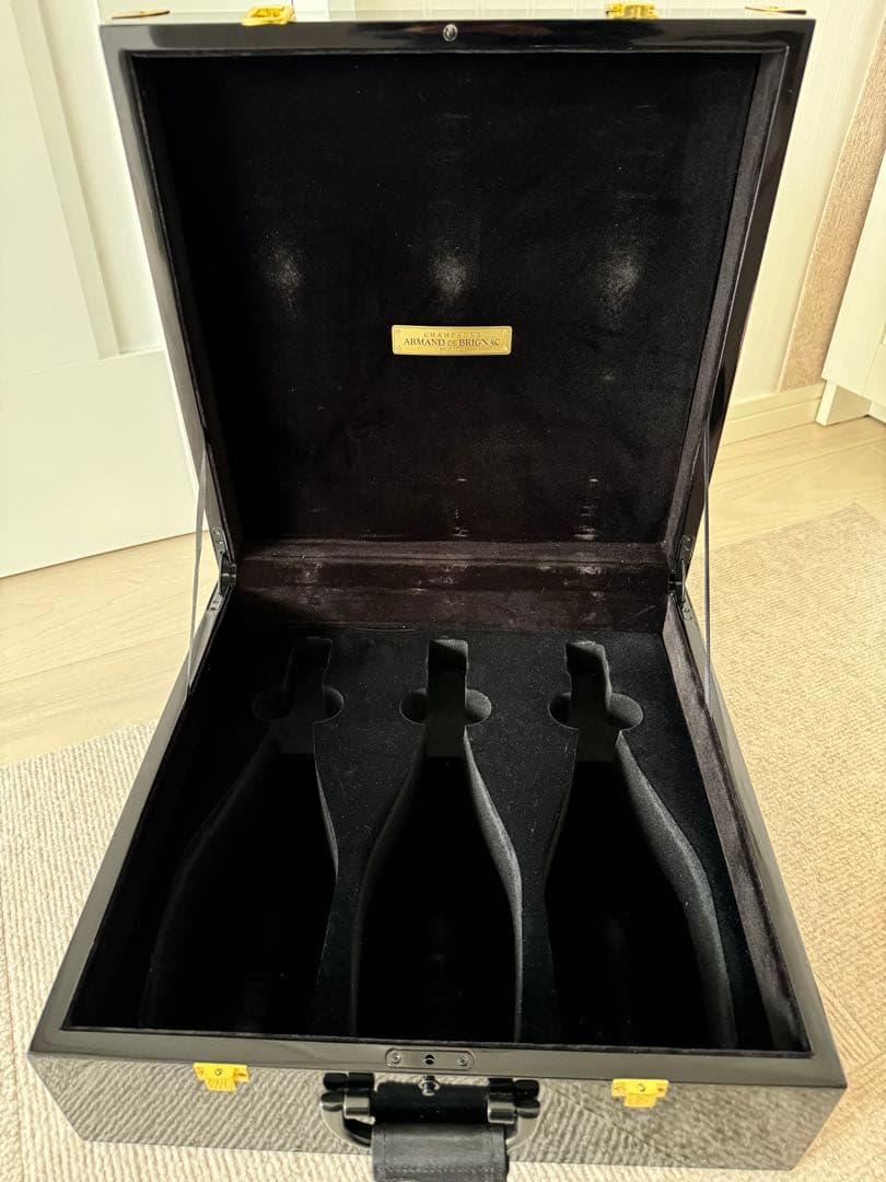 アルマンドブリニャックArmand de Brignac アタッシュケース