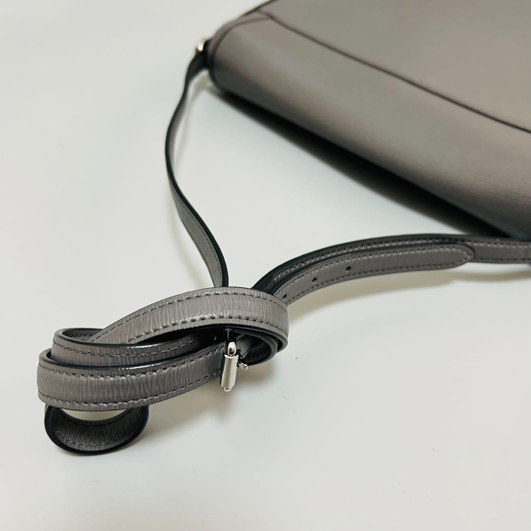 超美品 LAURENRALPHLAUREN ショルダーバッグ グレー系