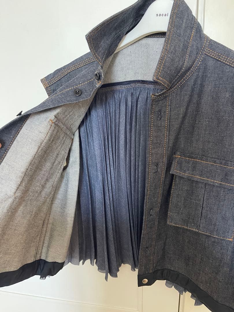 大幅値下げです。『サカイ』デニムジャケット ノースリーブ プリーツ
