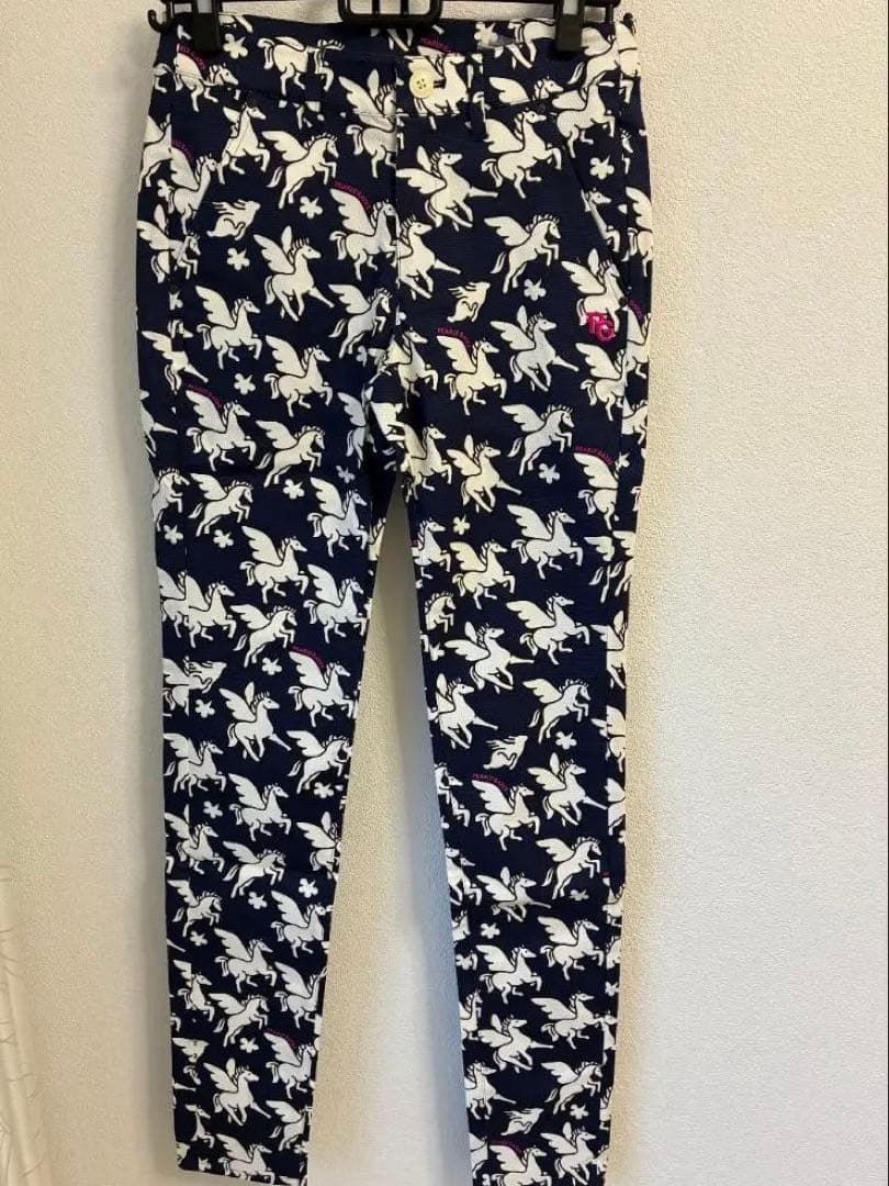 【新品】パーリーゲイツ レディース　ストレッチ　パンツ　ユニコーン柄