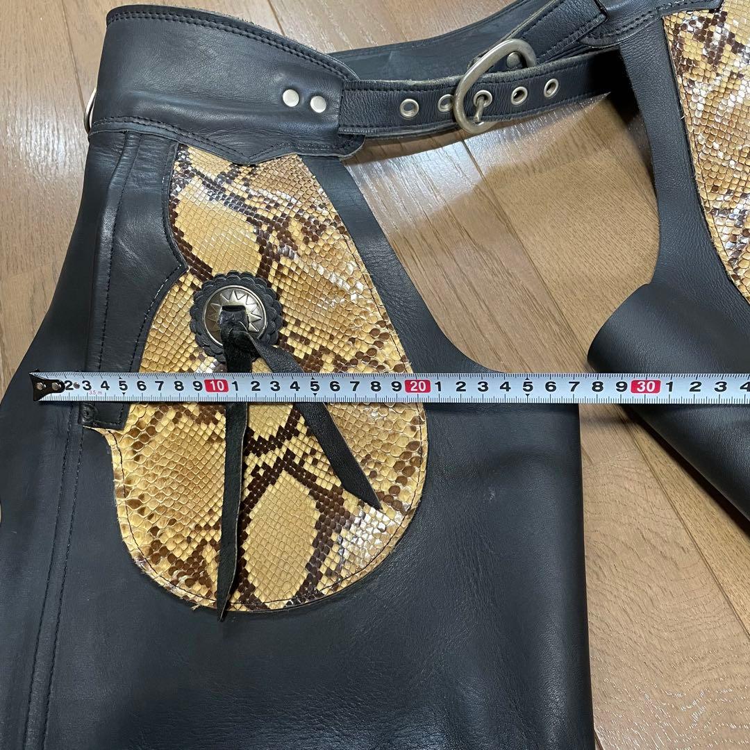 Funnyウェスタンレザー チャップス ヘビ革カスタム品