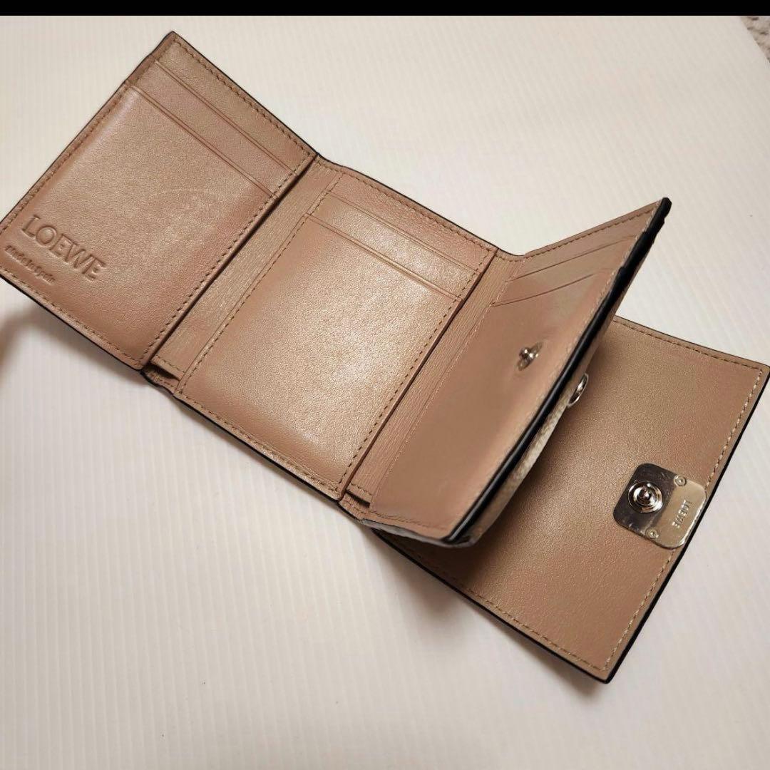 LOEWE　極美品✨ アナグラム バーティカルウォレット 三つ折り サンド