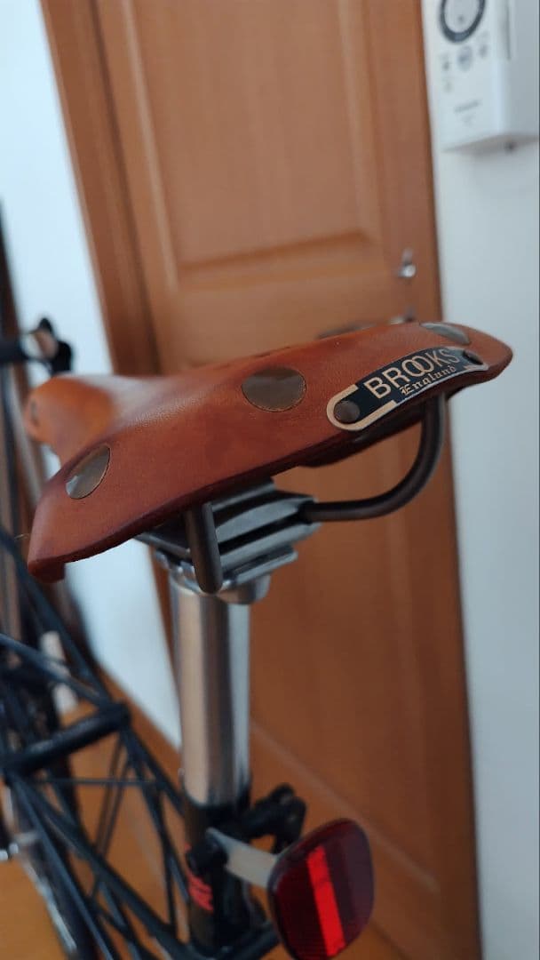 アレックスモールトンのAPB