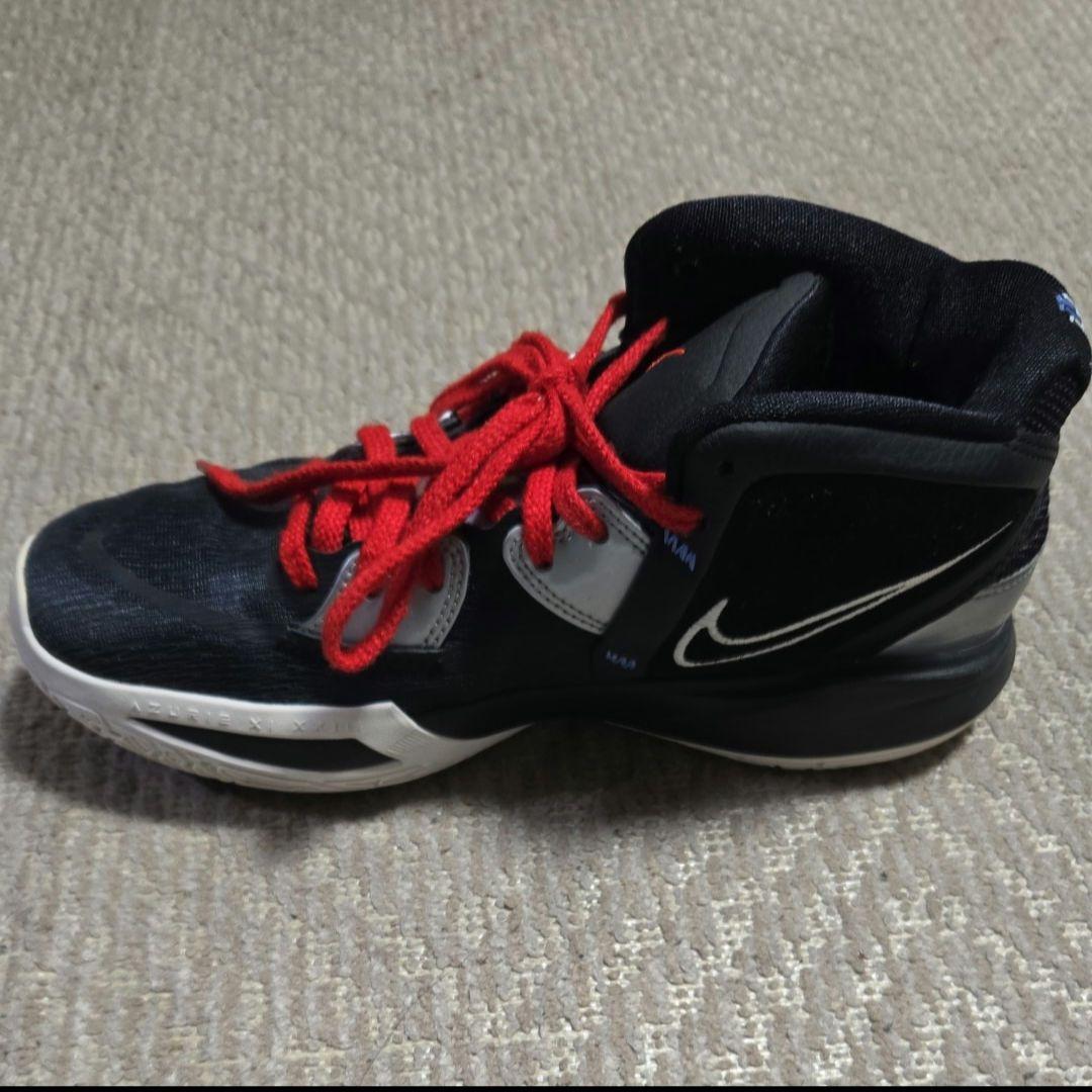 ナイキ カイリー インフィニティ 黒 バッシュ