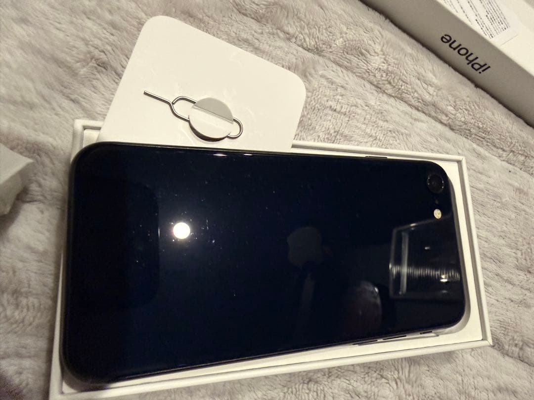 iPhone SE ブラック SIMフリー