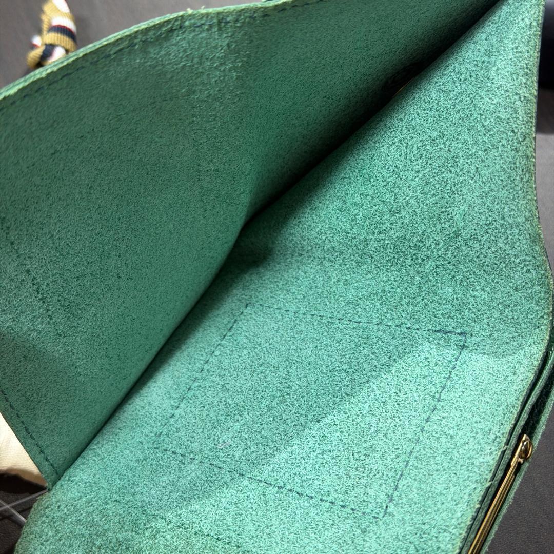 【新品未使用】イルビゾンテ 二つ折り がま口 財布 グリーン