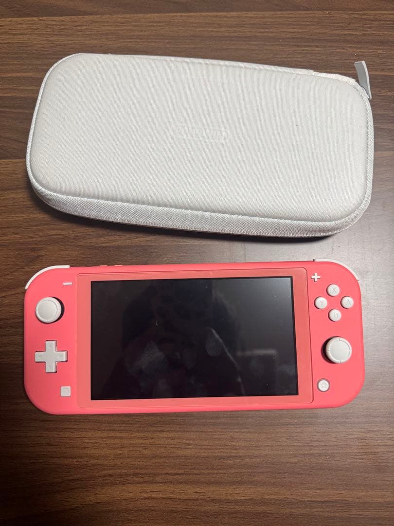 Switch Lite ピンク 本体美品と充電器と白ケース　値下げ09/02